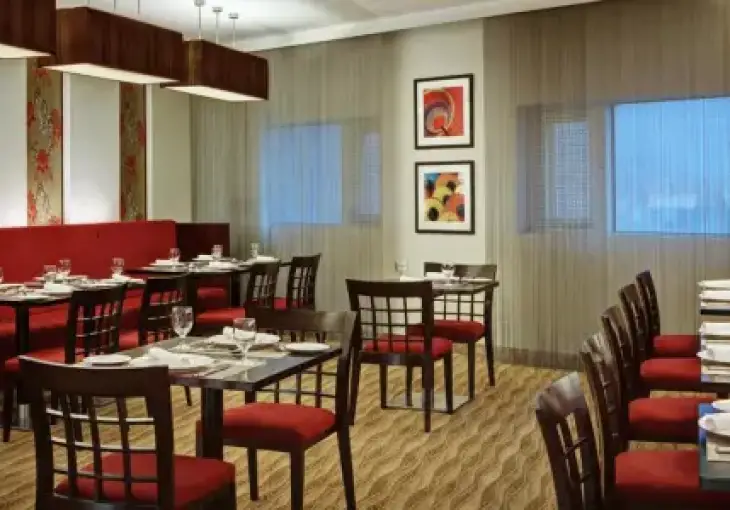 MÖVENPICK HOTEL & RESIDENCE HAJAR TOWER