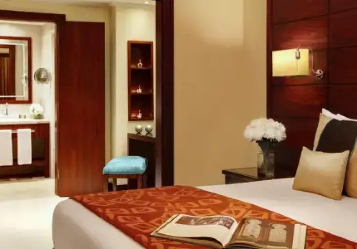 MÖVENPICK HOTEL & RESIDENCE HAJAR TOWER