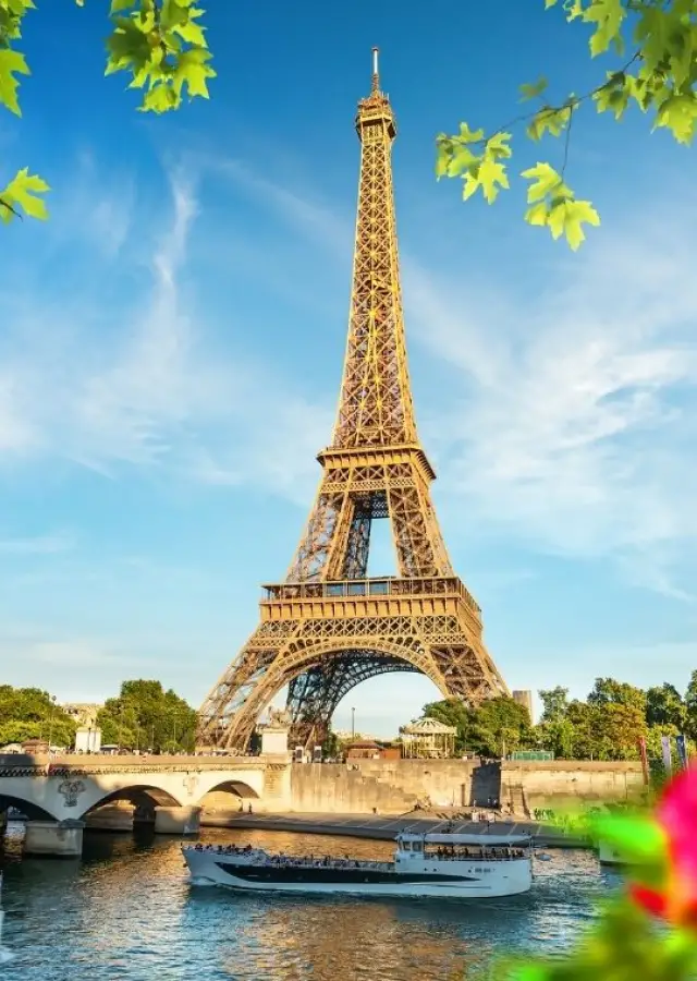 BENELÜKS PARİS TURU 6 Gece 7 Gün (Paris Gidiş Köln Dönüş)